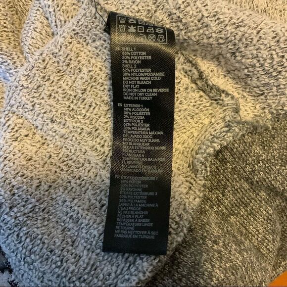 FOREVER 21 gray lace cold shoulder sweatshirt size M - Picture 10 of 11